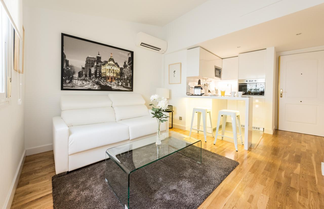 Latina Suite Мадрид Экстерьер фото